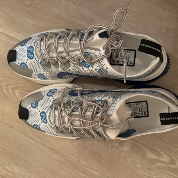 Gucci Men's Run Sneakers Embroidered Technical Fabric - Picture 2 of 5